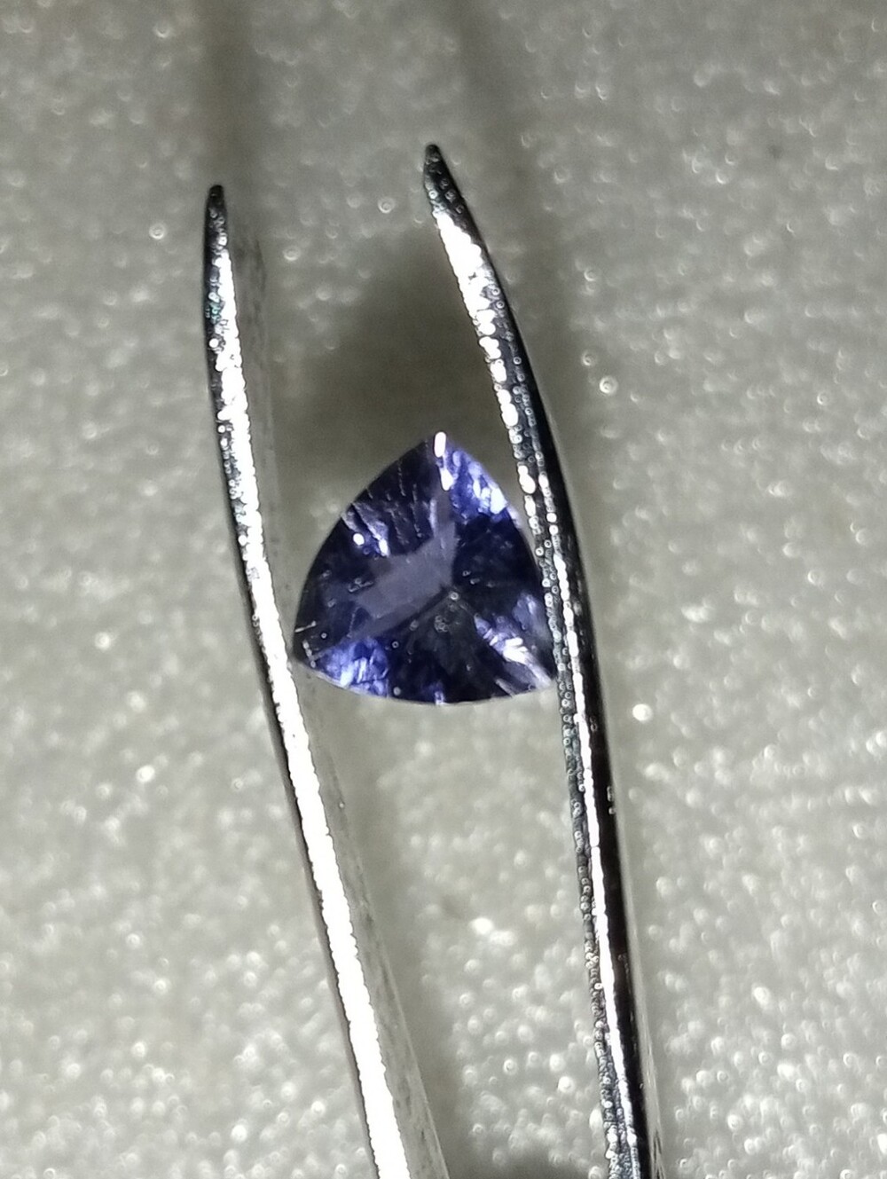 SALE!!! WAS $600 Beautiful Deep Color Natural 2.0ct Trillion Purple Tanzanite - Picture 1 of 11